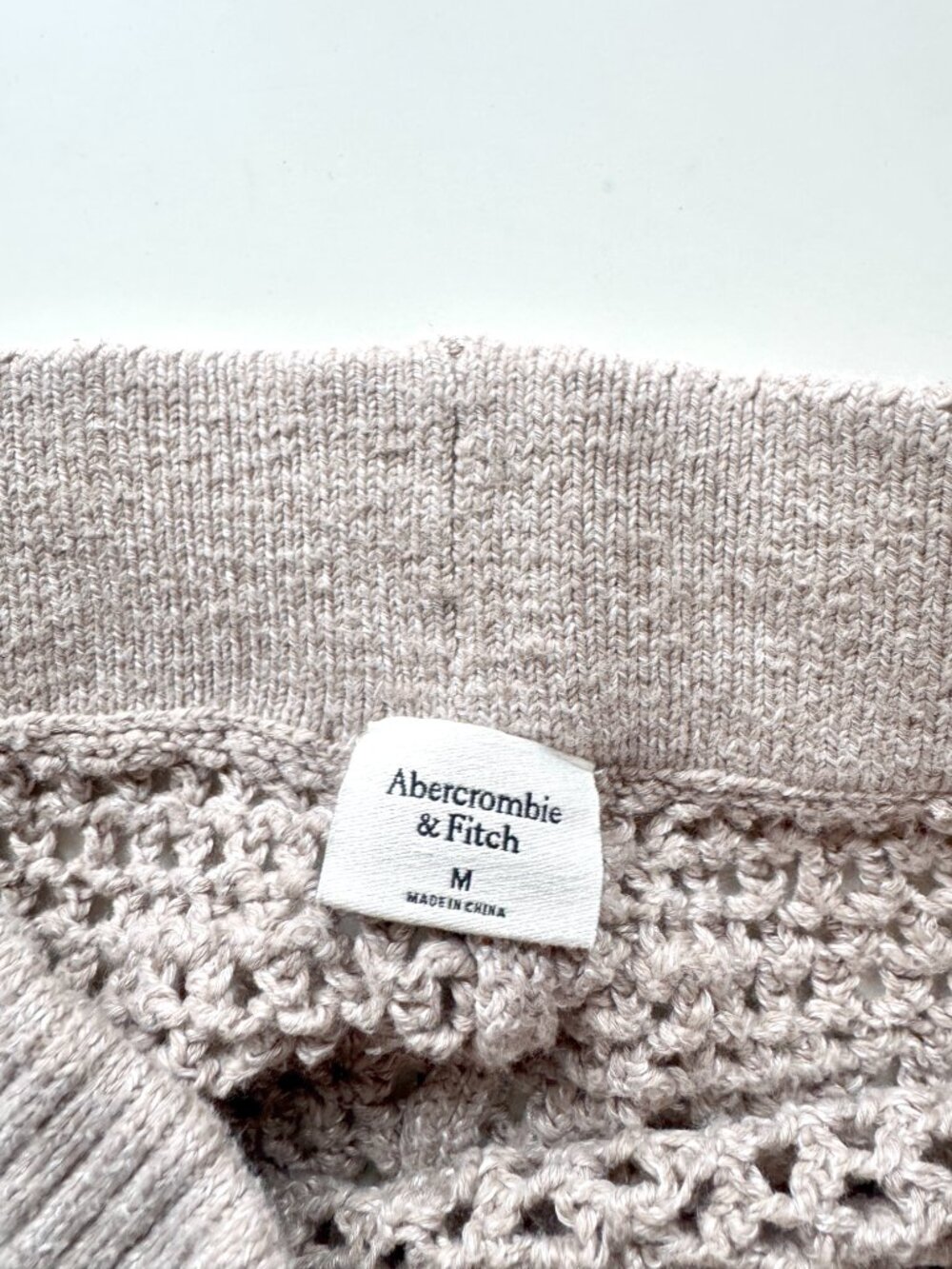 ABERCROMBIE & FITCH Taupe Cotton Blend Crochet Open Knit Cover-Up Shorts, Size M - Picture 7 of 8